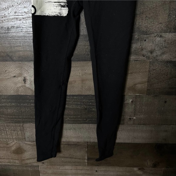 SOLD ALO Yoga Leggings XS - Picture 3 of 6